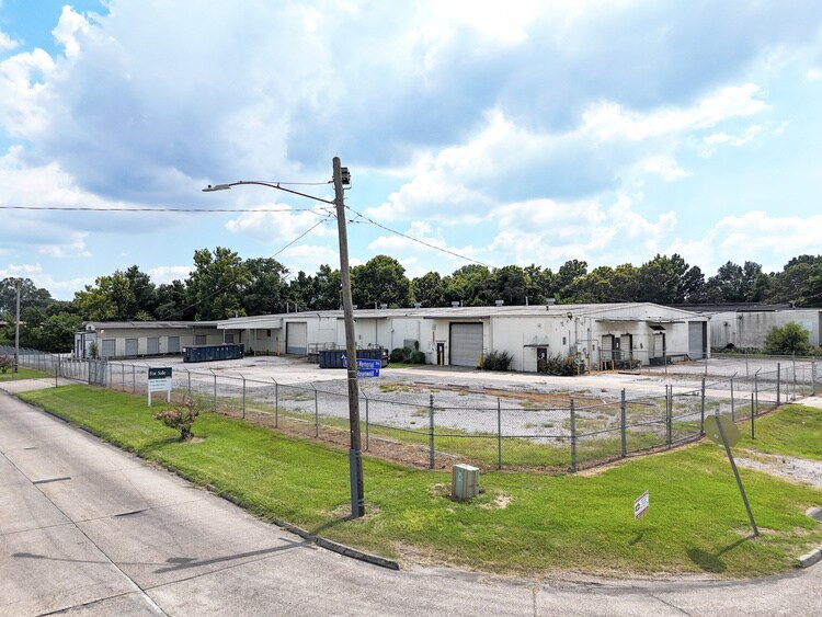 More Photos Of 3080 Rosenwald Rd, Baton Rouge Freestanding For Lease