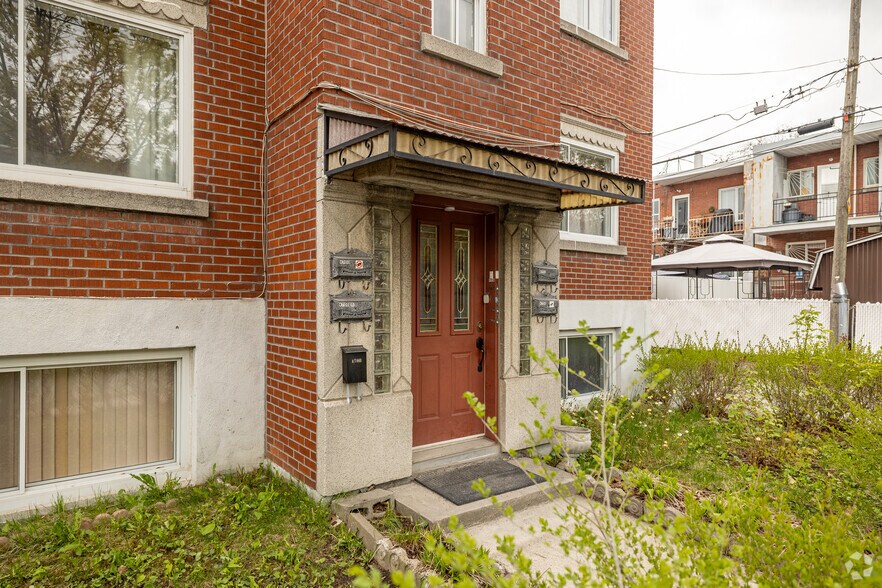 More Photos Of 4700 Rue De Cadillac, Montréal Apartments For Sale