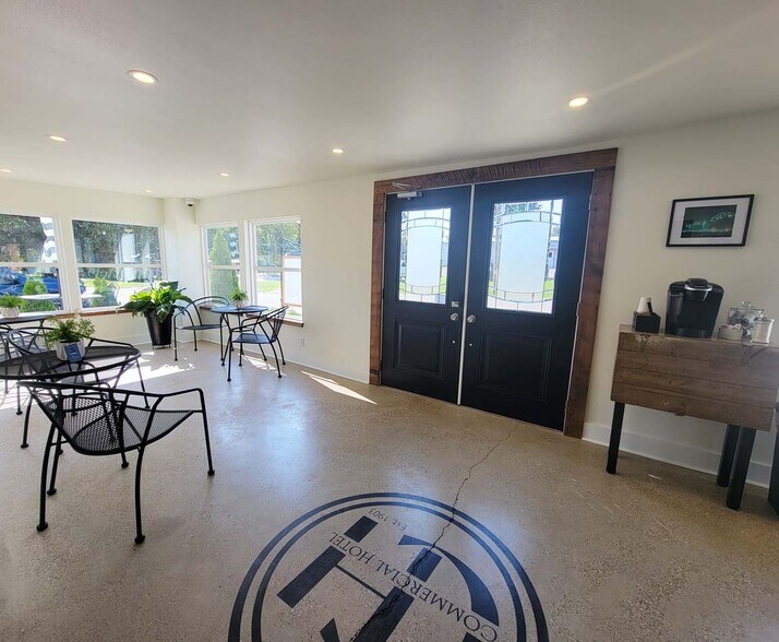 More Photos Of 110 Mc Lean Ave, Cotter Hotel For Sale