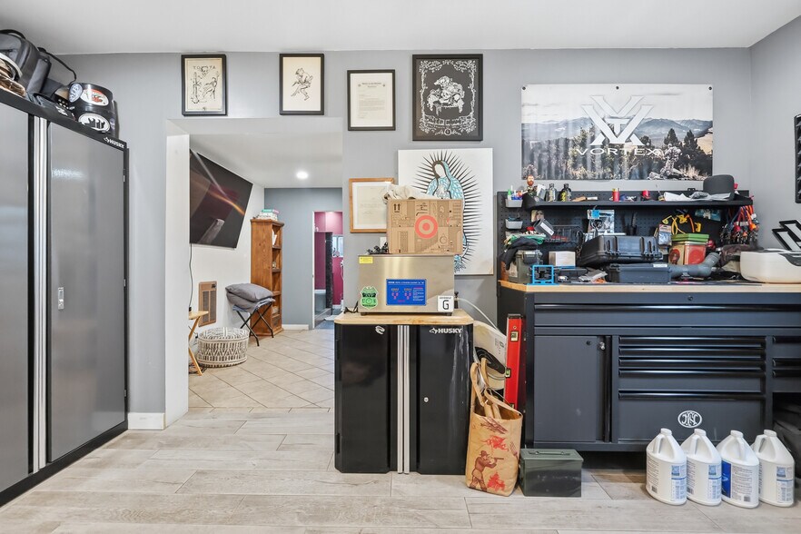 More Photos Of 1040 251st St, Harbor City Industrial For Sale