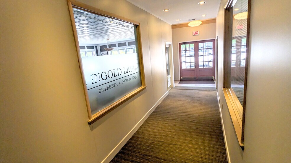 More Photos Of 5555 Main St, Williamsville Office For Lease