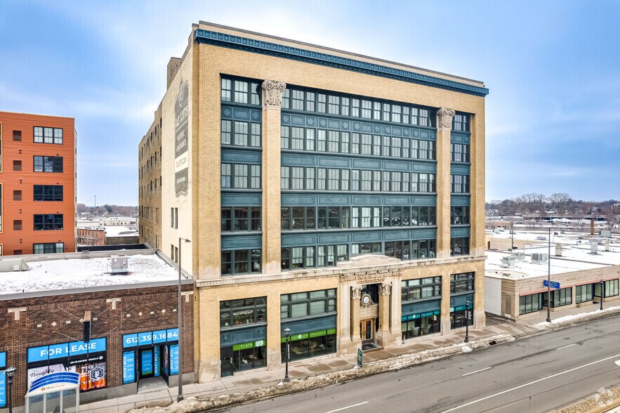 More Photos Of 2410 University Ave W, Saint Paul Apartments For Lease