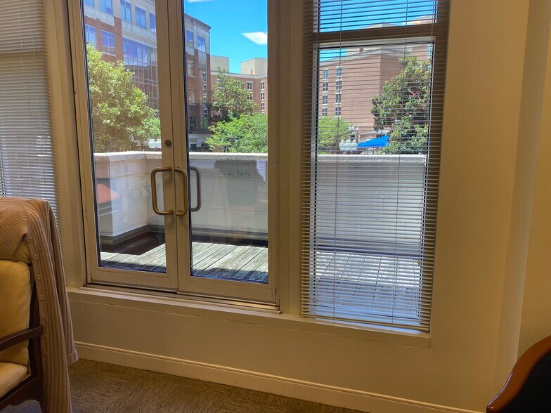 More Photos Of 1727-1729 King St, Alexandria Office For Lease