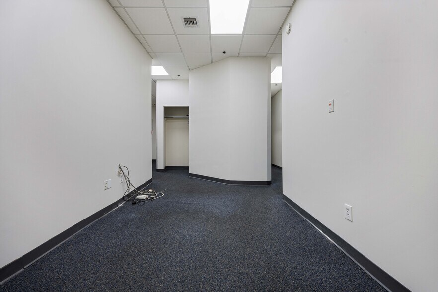 More Photos Of 200-12 44th Ave, Bayside Office For Lease
