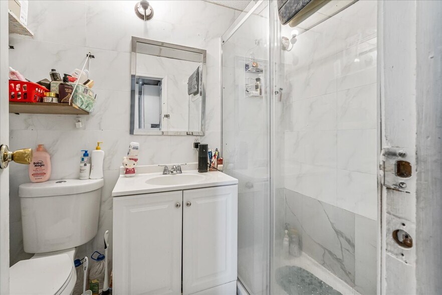 More Photos Of 4 Main St, Kings Park Storefront Retail Residential For Sale