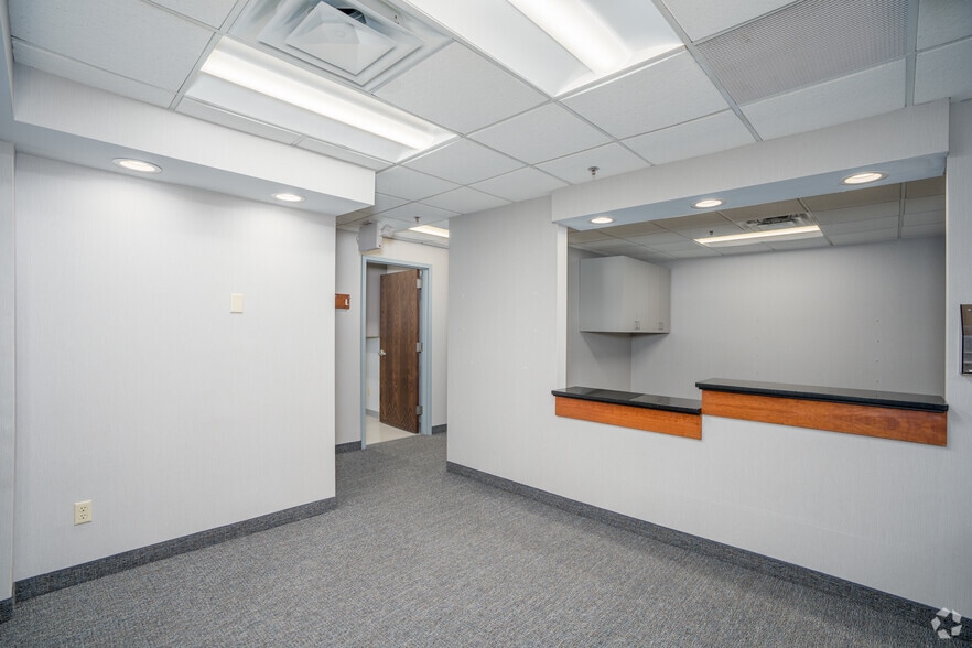 More Photos Of 6545 France Ave S, Edina Medical For Lease