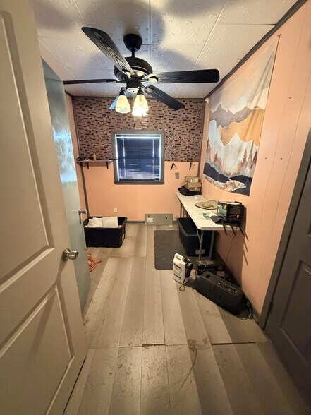More Photos Of 6613 Millport st, Houston Industrial For Lease