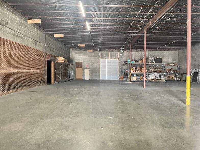 More Photos Of 211 N Spring St, Cape Girardeau Industrial For Sale