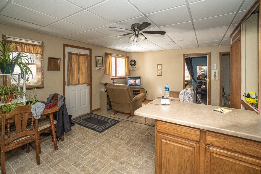 More Photos Of 314 Chippewa St, Ontonagon Hotel For Sale