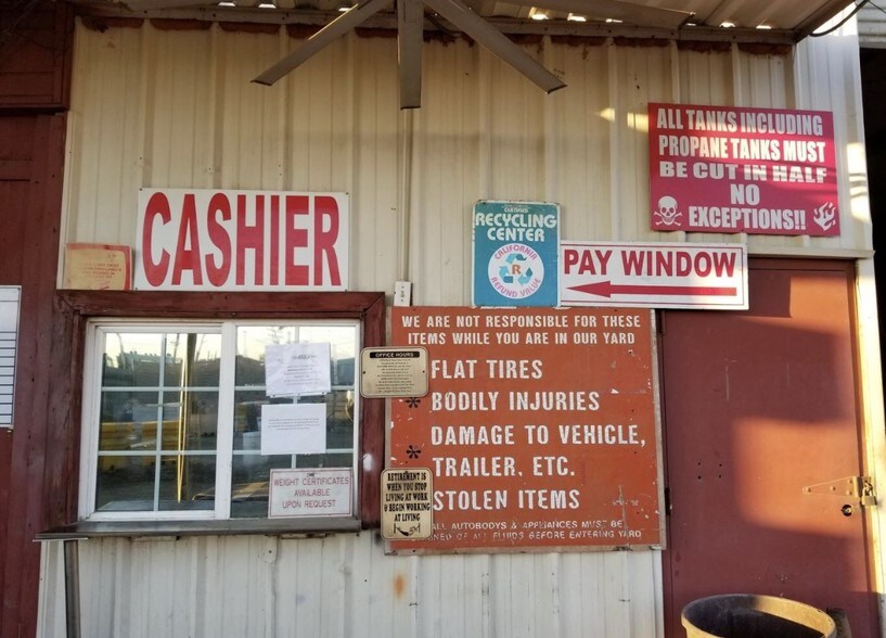 More Photos Of 3615 S K St, Tulare Recycling Center For Sale