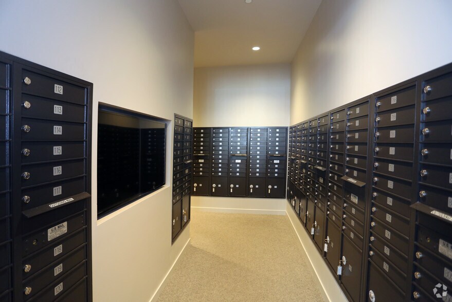 More Photos Of 750 S Grand Ave, Los Angeles Apartments For Lease