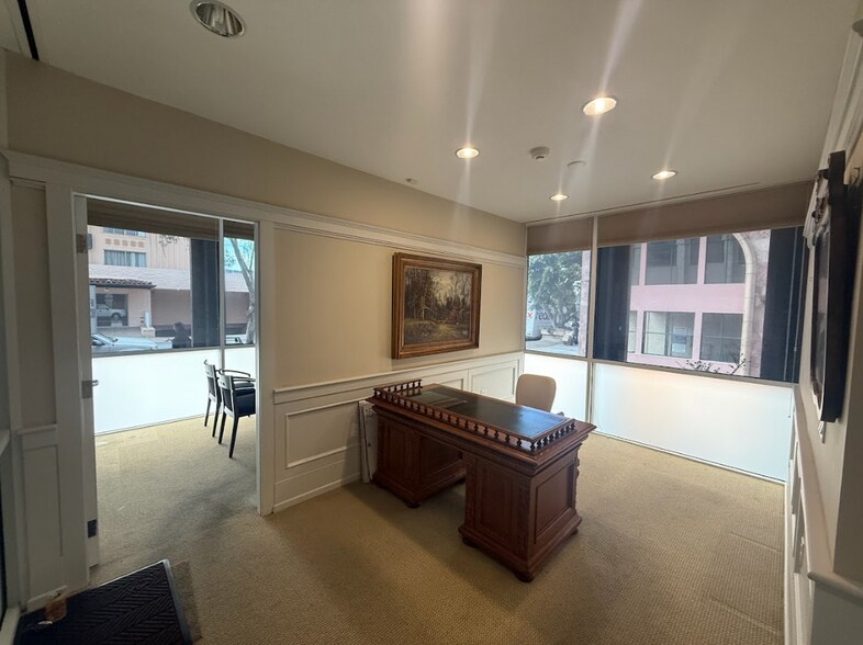 More Photos Of 7917 Ivanhoe Ave, La Jolla Office For Lease