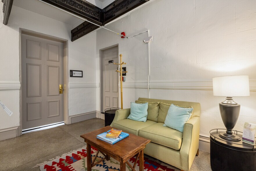 More Photos Of 40 Pleasant St, Portsmouth Office For Lease