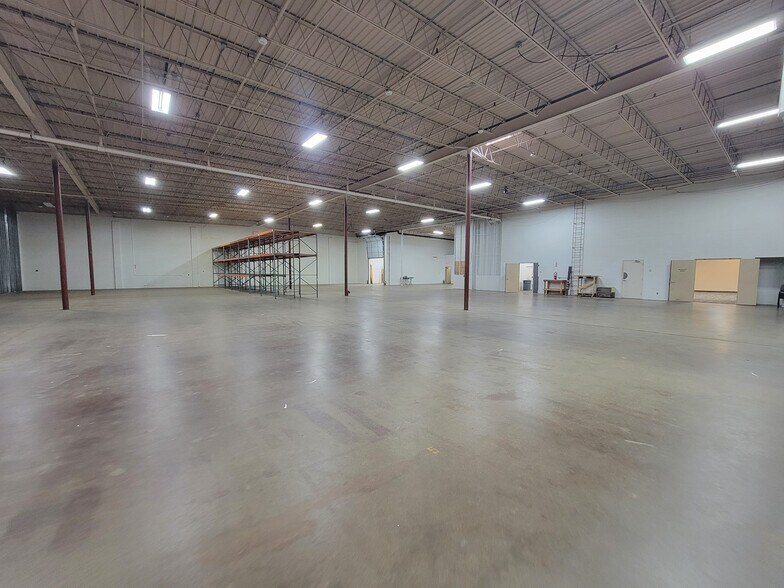 More Photos Of 3701 S Western Ave, Sioux Falls Warehouse For Lease