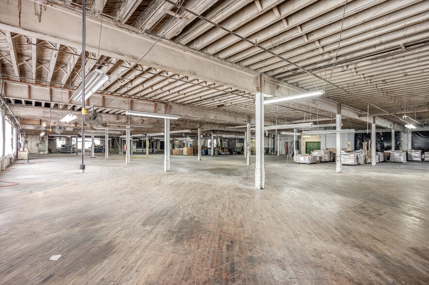 More Photos Of 3110 Elm Ave, Baltimore Warehouse For Sale