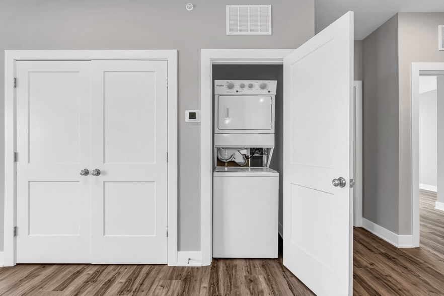 More Photos Of 33 Union Ave, Manasquan Apartments For Sale