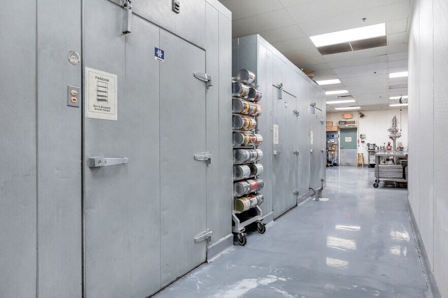 More Photos Of 5165 W Oquendo Rd, Las Vegas Food Processing For Lease