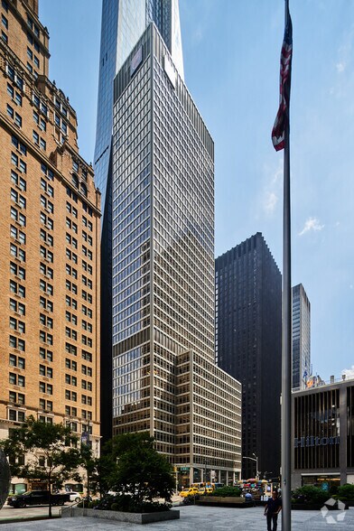 More Photos Of 1330 Avenue of the Americas, New York Office For Lease