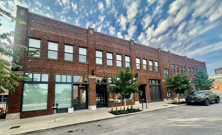 Primary Photo Of 1417-1425 Walnut St, Des Moines Storefront For Lease