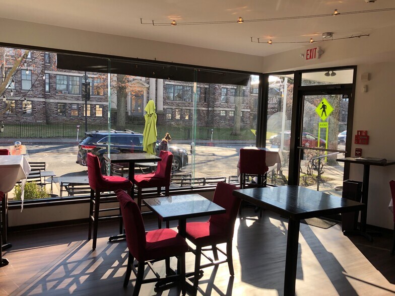 More Photos Of 200 Nassau St, Princeton Storefront Retail Residential For Lease