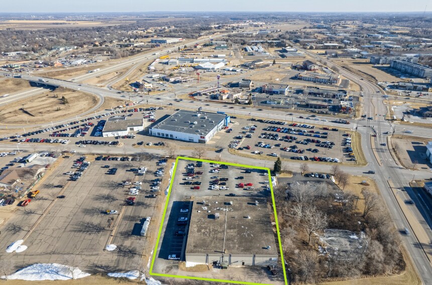 More Photos Of 133 Sandberg Rd, Monticello Storefront For Sale