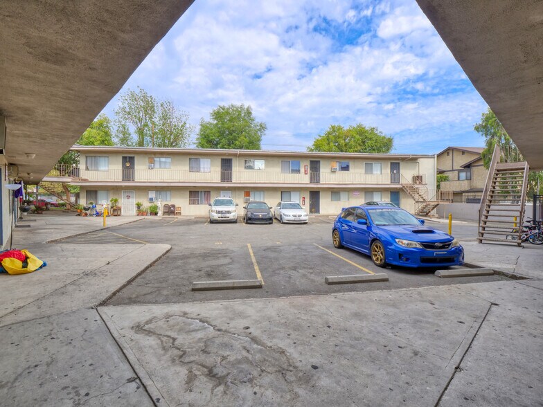 More Photos Of 8649 Sunland Blvd, Sun Valley Apartments For Sale