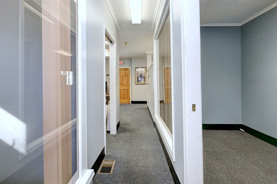 More Photos Of 1948 Chapel St, New Haven Office For Sale