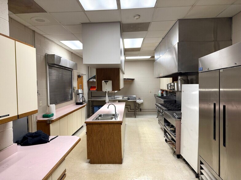 More Photos Of 5920 Waite St, Merrillville Religious Facility For Sale
