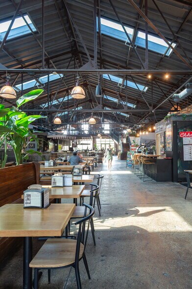 More Photos Of 500 E Davie St, Raleigh Restaurant For Lease