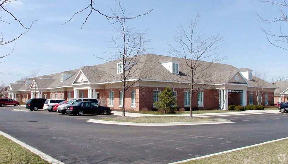 Primary Photo Of 310 S Greenleaf Ave, Gurnee Medical For Lease