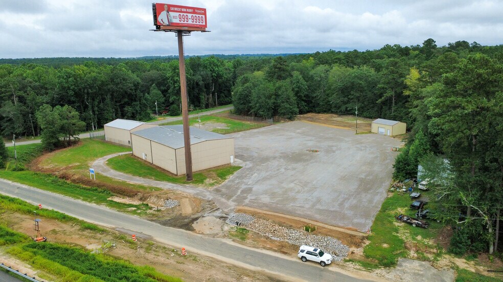 More Photos Of 204 Creeks Edge Ln, Swansea Warehouse For Lease