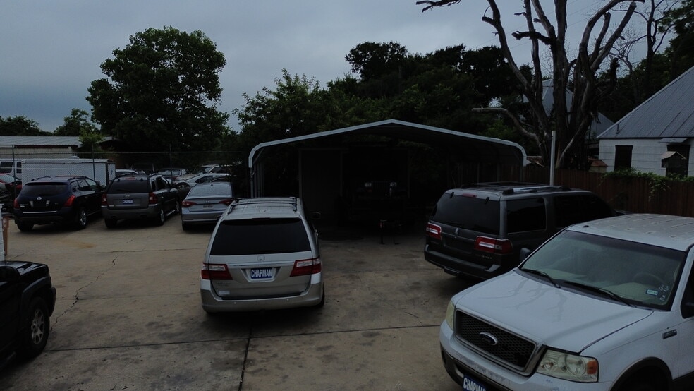 More Photos Of 4712 S Congress Ave, Austin Auto Dealership For Sale