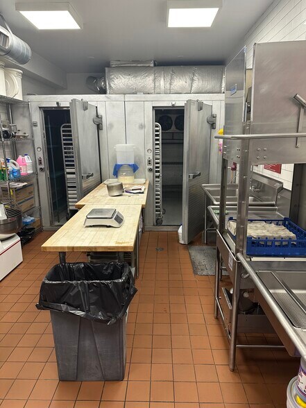More Photos Of 156 Route 17, Tuxedo Park Restaurant For Sale