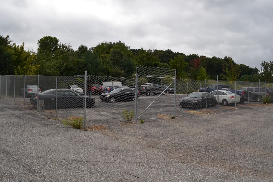 More Photos Of 4028 Hanover Pike, Manchester Auto Repair For Sale