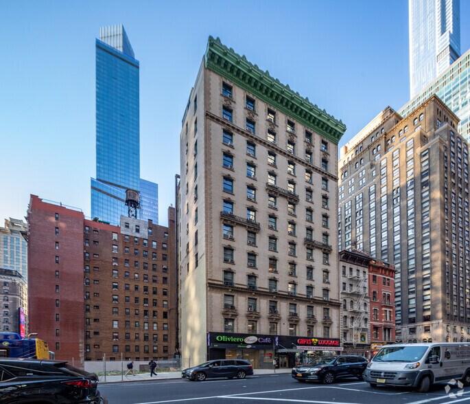 More Photos Of 850 Seventh Ave, New York Office For Lease
