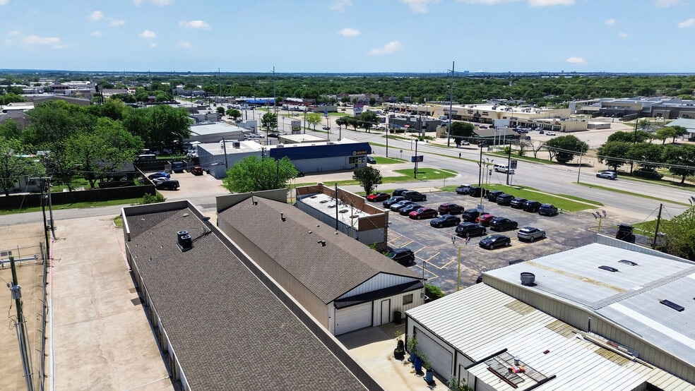 More Photos Of 3413 Herring Ave, Irving Funeral Home For Lease