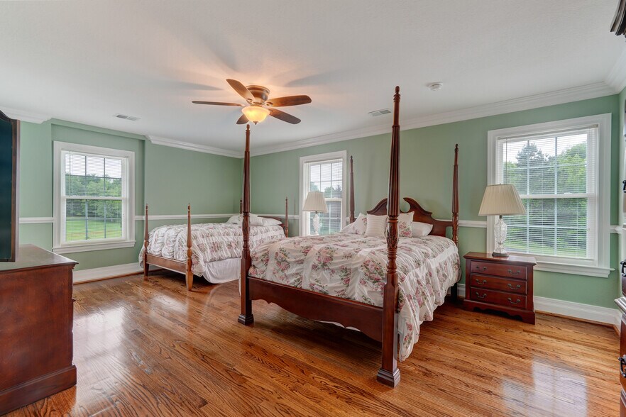 More Photos Of 178 Slaydon Rd, Eden Specialty For Sale