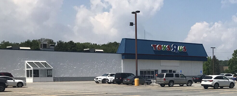 More Photos Of 86 Swansea Mall Dr, Swansea Unknown For Lease