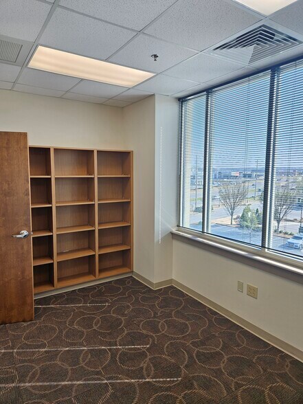 More Photos Of 8337 Us-72 Hwy, Madison Medical For Lease