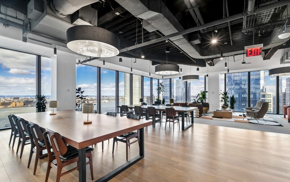 More Photos Of 66 Hudson Blvd, New York Coworking Space