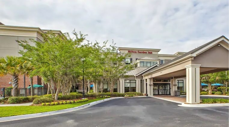 More Photos Of 1500 Queen St, Beaufort Hotel For Sale