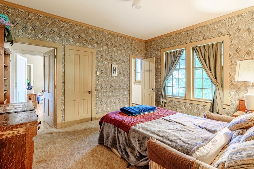 More Photos Of 23 Ontario St, Honeoye Falls Apartments For Sale