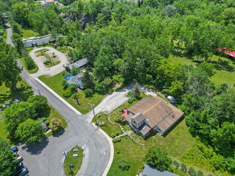 More Photos Of 8 Center St, West Stockbridge Restaurant For Sale