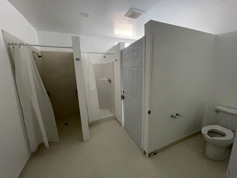 More Photos Of 7216 Valmont St, Tujunga Lodge Meeting Hall For Sale