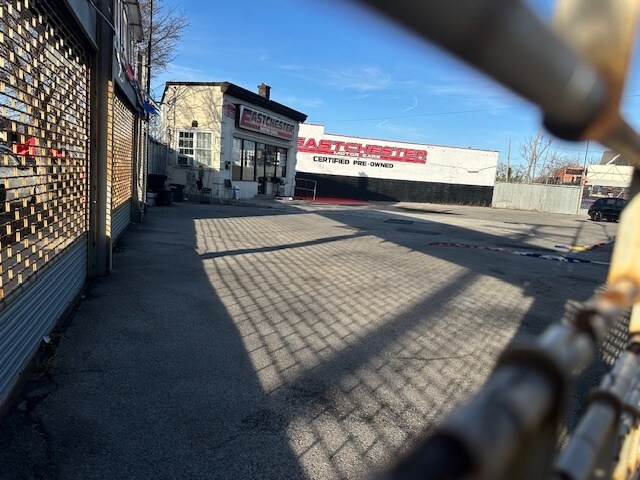 More Photos Of 3630 Rombouts Ave, Bronx Warehouse For Lease