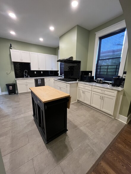 More Photos Of 1233 Peabody Ave, Memphis Office For Sale