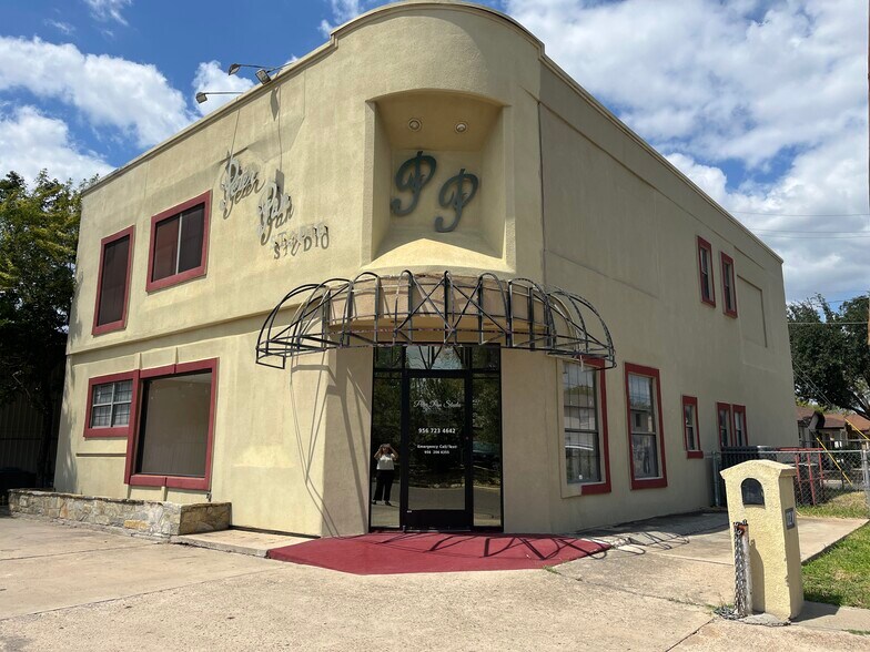 Primary Photo Of 102 W Calton Rd, Laredo Office Residential For Sale