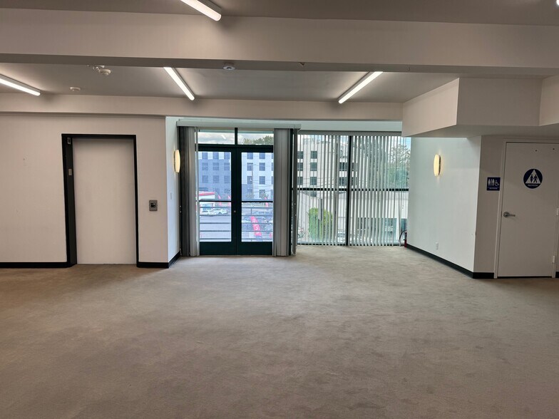More Photos Of 4111 Lankershim Blvd, North Hollywood Loft Creative Space For Sale