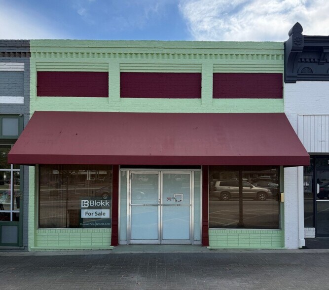 More Photos Of 18 SE Broad St, Metter General Retail For Sale