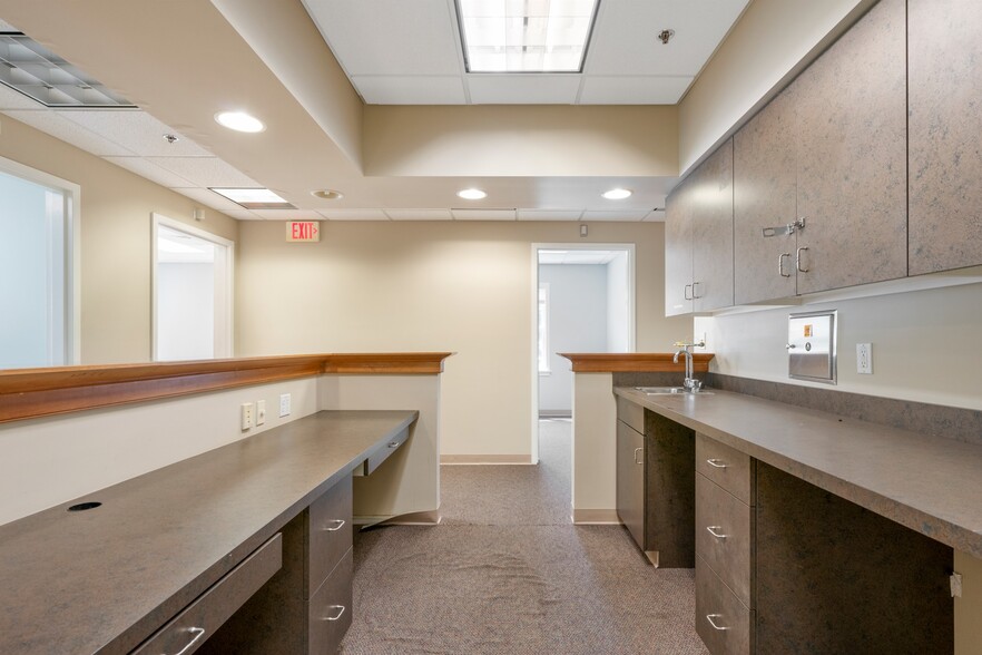 More Photos Of 223 Chief Justice Cushing Hwy, Cohasset Medical For Lease